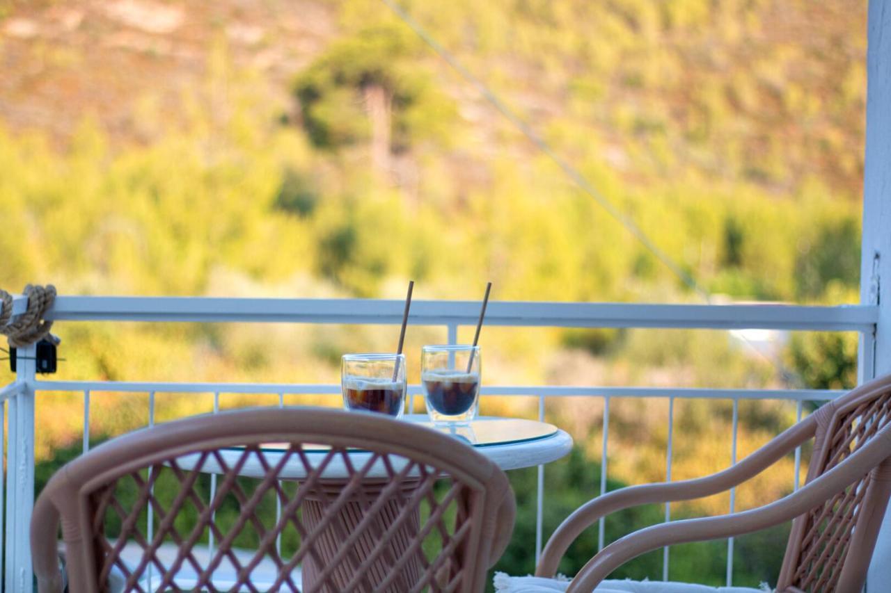 Summer Feel Suites Poros Town Exteriér fotografie